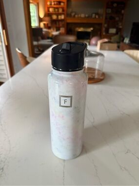 IRON °FLASK Hydration Flask - Sports Water Bottle - 40 oz Pearl